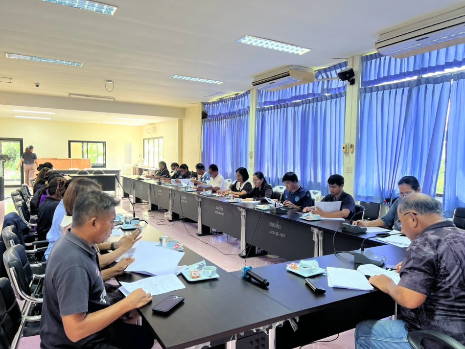 ประชุมคณะกรรมการกองทุนหลักประกันสุขภาพ อบต.สำโรง ครั้งที่ 2/2569 ประจำปีงบประมาณ 2569